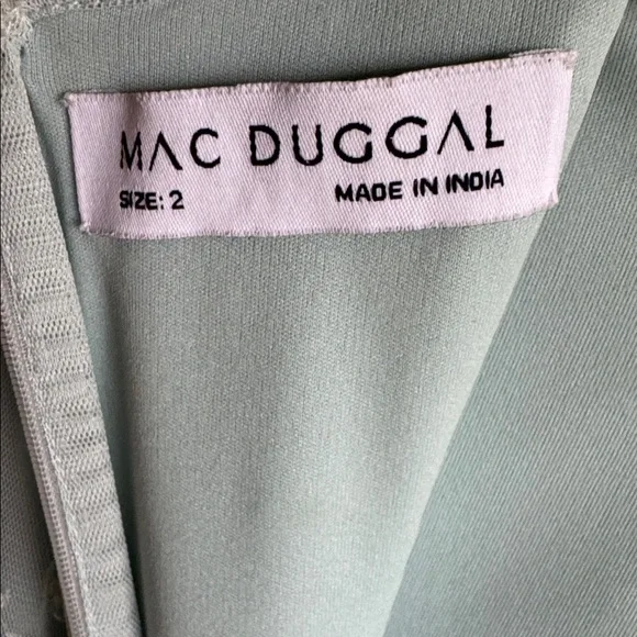 Mac Duggal Women’s Floral Embellished Flutter Sleeve Gown Size 2 Light Mint - Picture 9 of 9